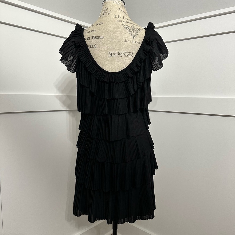 NWT White House Black Market Tiered Ruffled Dress L - Picture 2 of 3